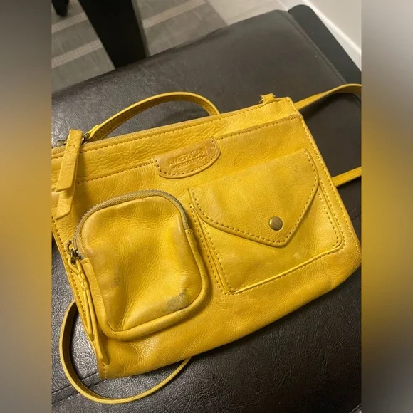 AMERICAN LEATHER Linden Lemon Curry Yellow Leather Crossbody Wallet Organizer.‎ - Picture 3 of 10